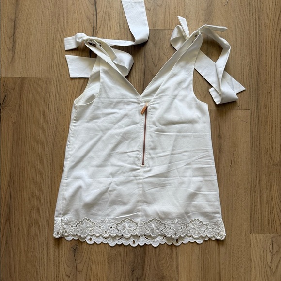 Ted Baker Daynaa Bow Shoulder Embroidered Top - Picture 3 of 6